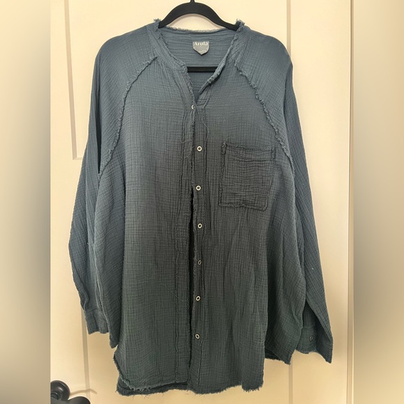 ARULA Tops - Arula (altered state) cotton button down